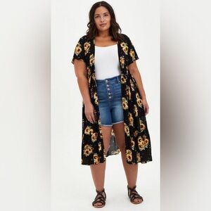 Torrid size 2 tie front kimono in sunflower